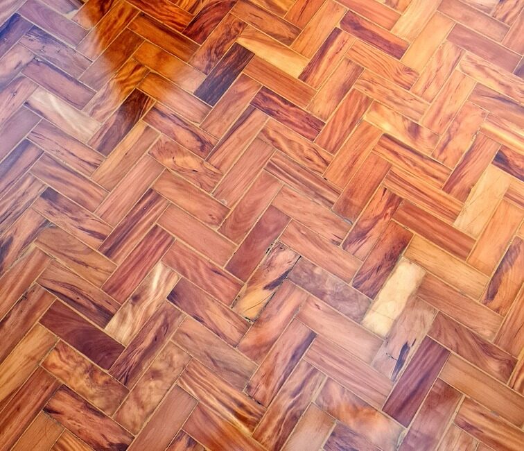 Raspadora Freitas - raspagem de piso de madeira e taco em são paulo sp brilhante